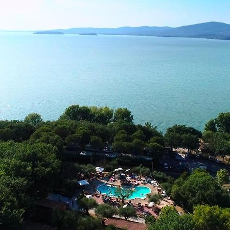 Cerquestra Camping Village Monte del Lago ภายนอก รูปภาพ