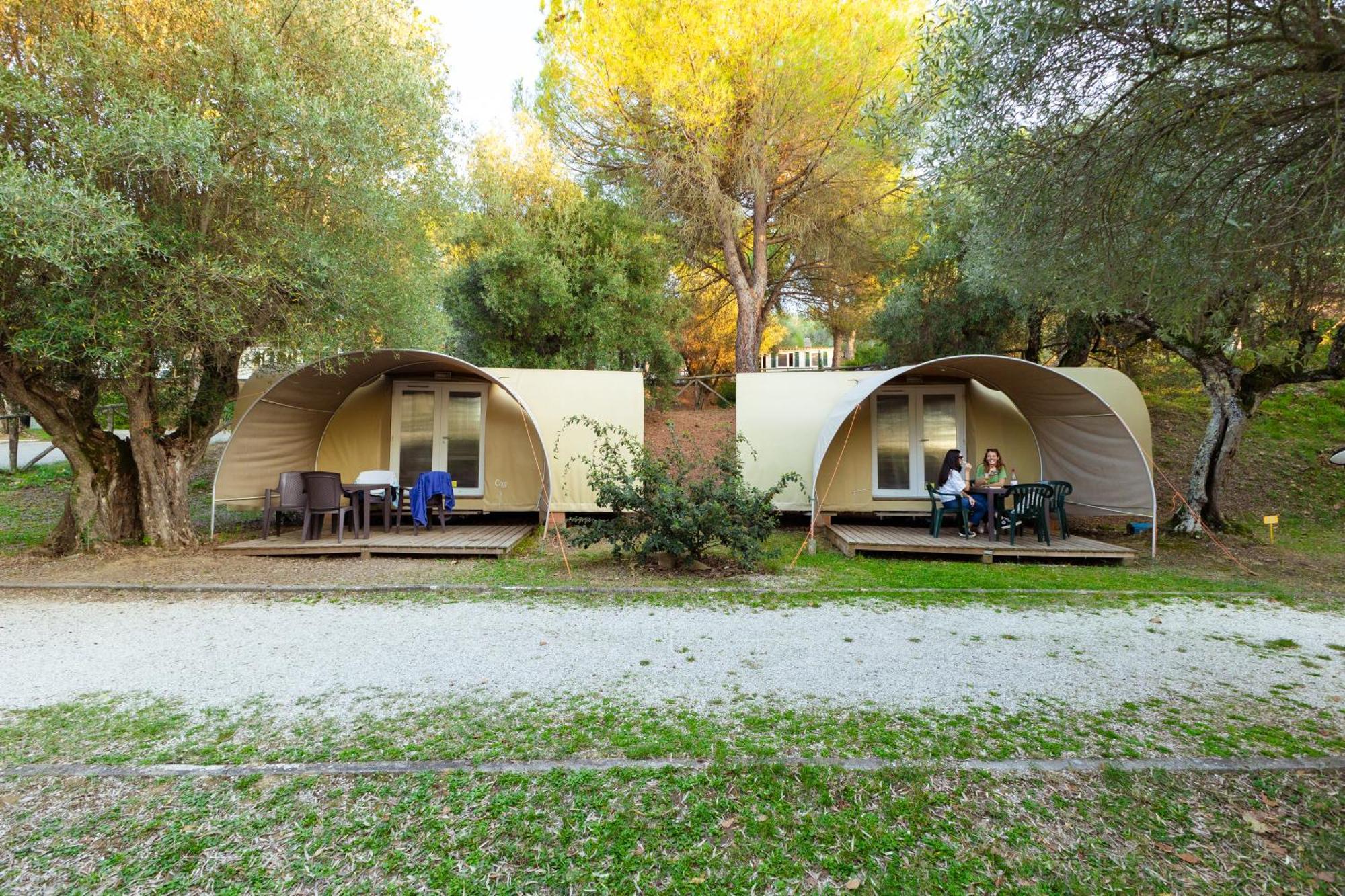 Cerquestra Camping Village Monte del Lago ภายนอก รูปภาพ