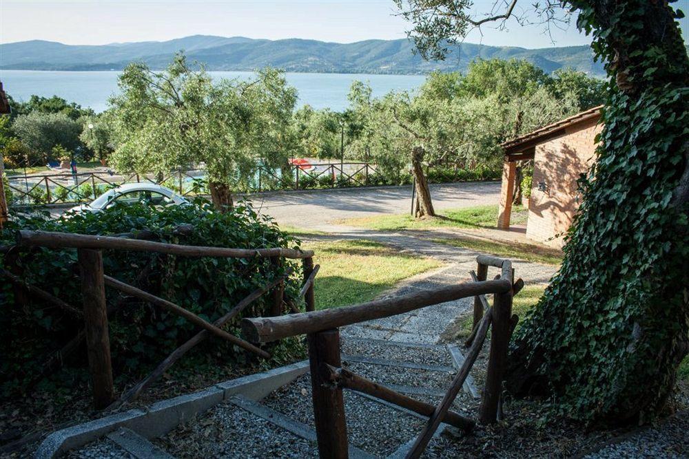 Cerquestra Camping Village Monte del Lago ภายนอก รูปภาพ