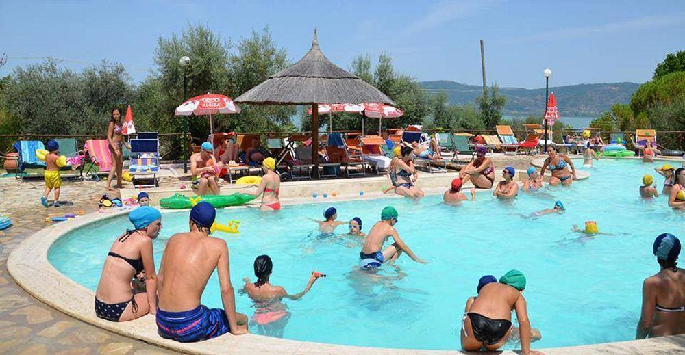 Cerquestra Camping Village Monte del Lago ภายนอก รูปภาพ
