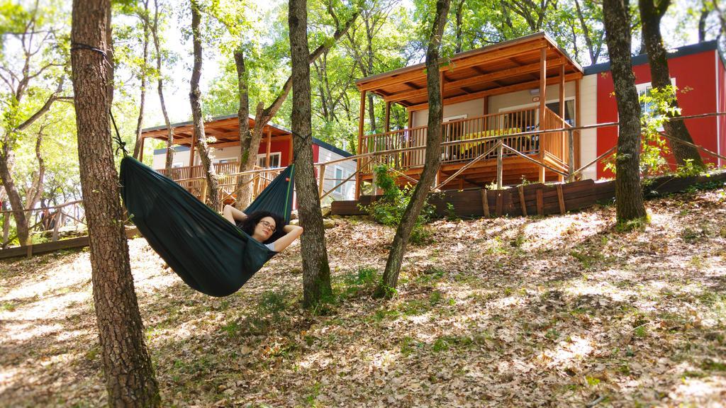 Cerquestra Camping Village Monte del Lago ภายนอก รูปภาพ