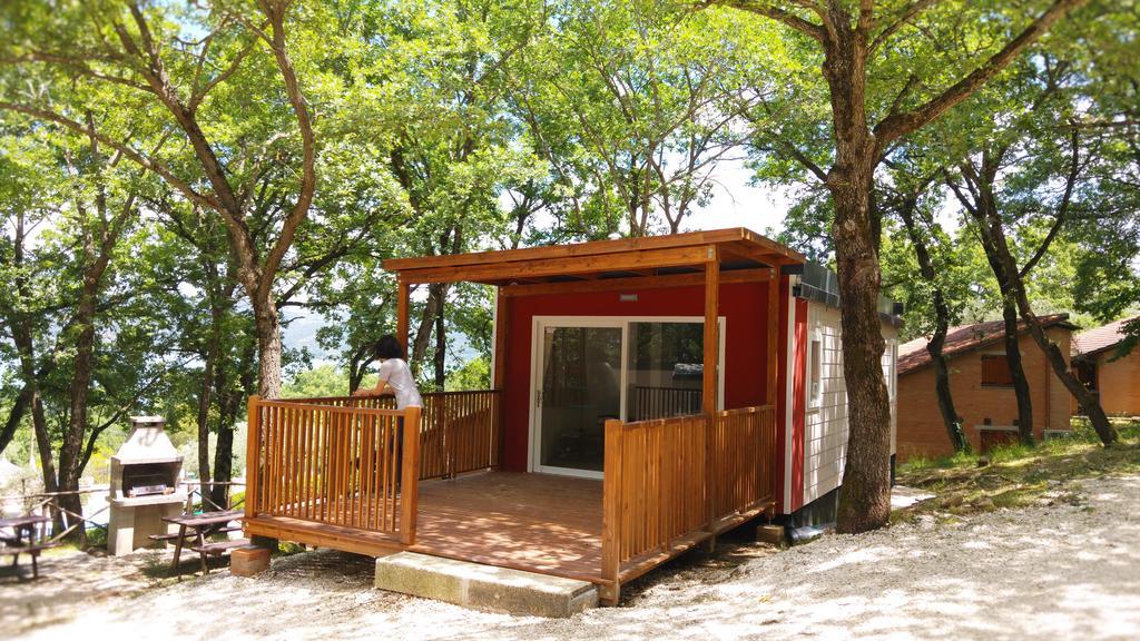 Cerquestra Camping Village Monte del Lago ภายนอก รูปภาพ