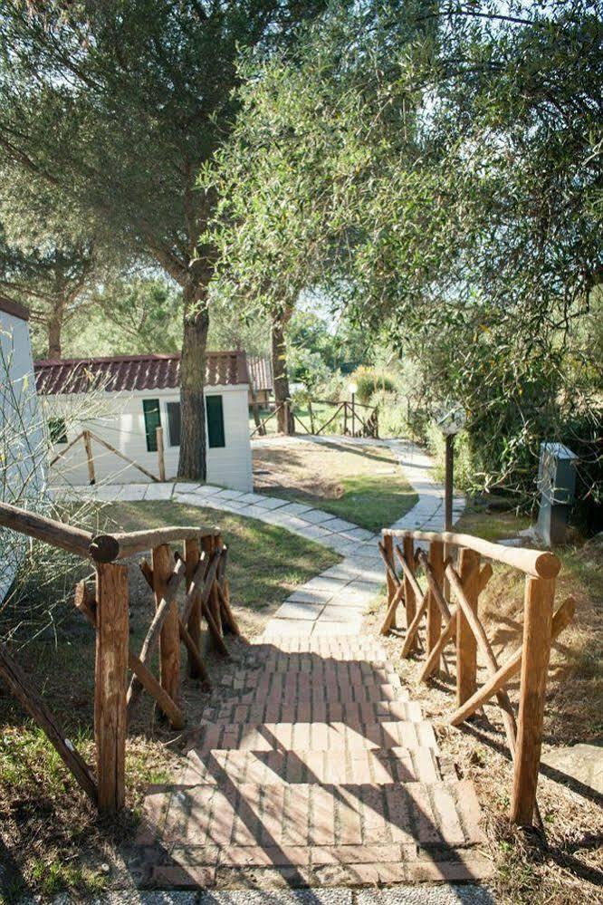 Cerquestra Camping Village Monte del Lago ภายนอก รูปภาพ